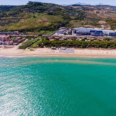 Onda Hotel Silvi Marina Esterno foto