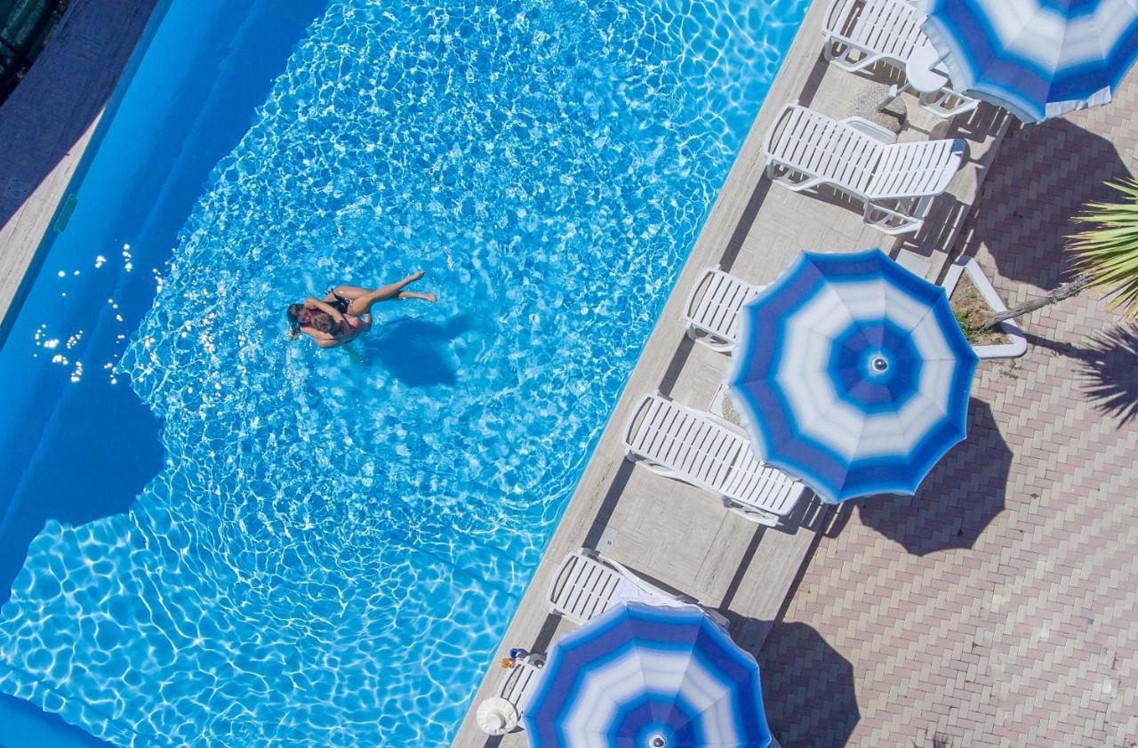 Onda Hotel Silvi Marina Esterno foto