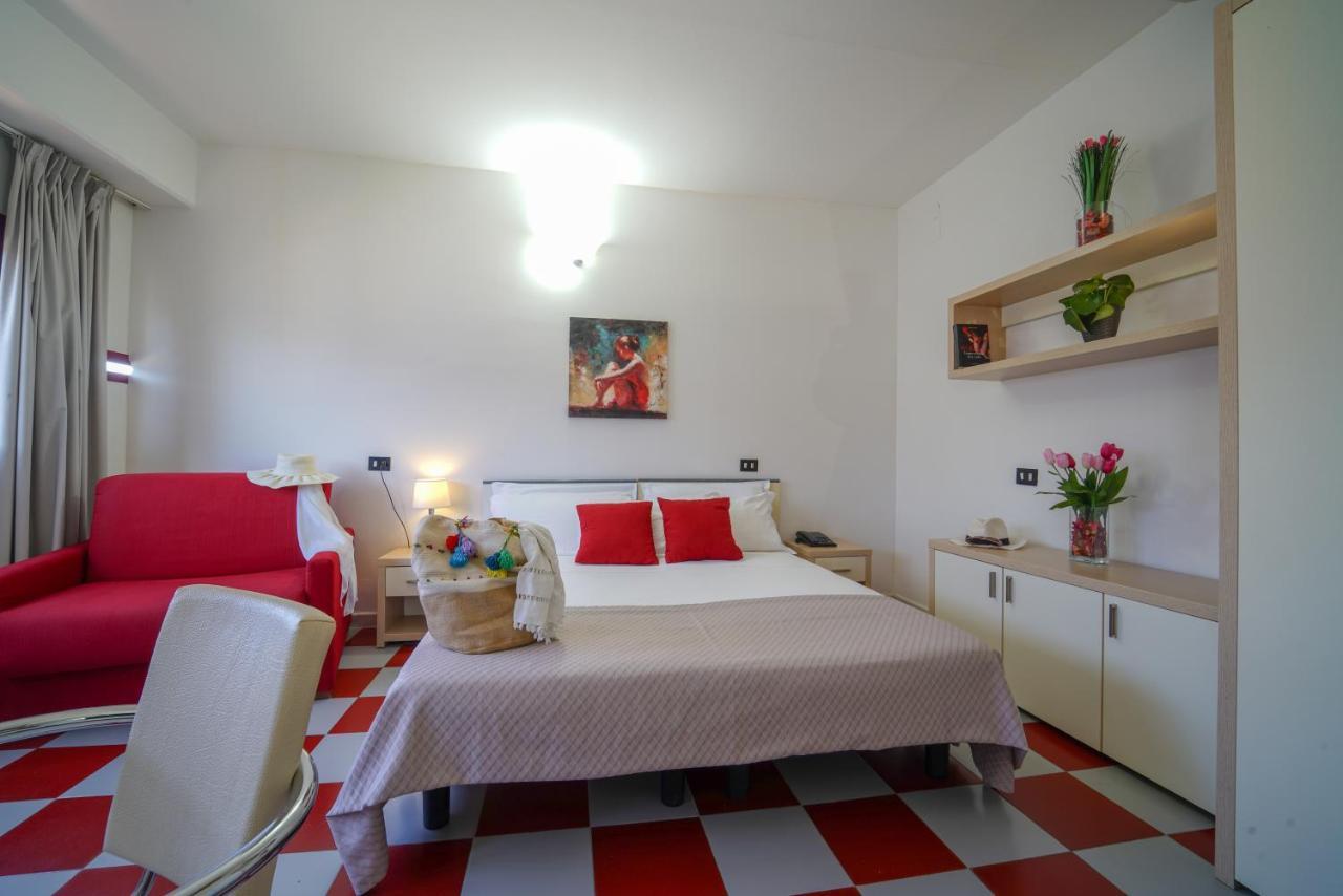 Onda Hotel Silvi Marina Esterno foto