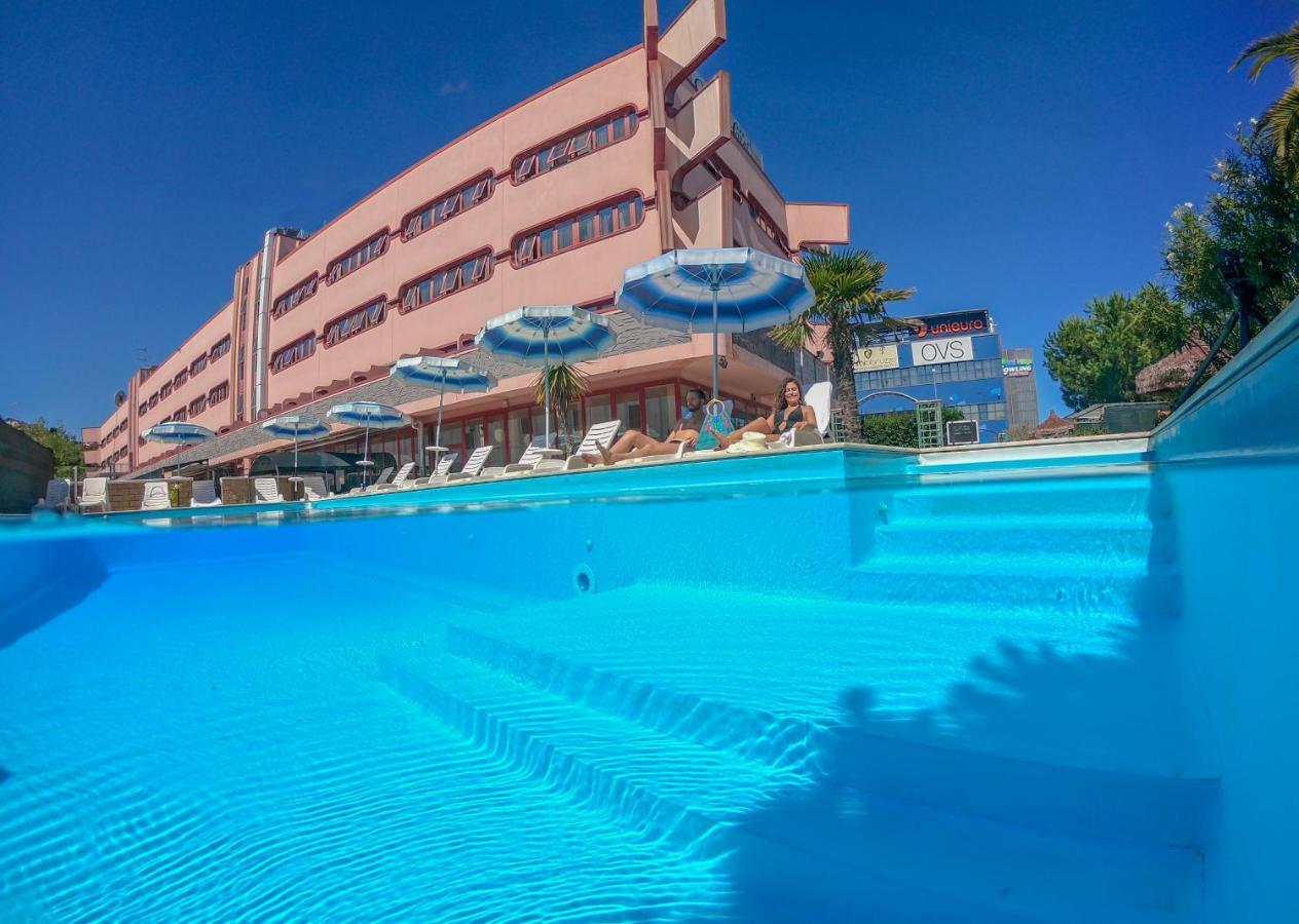 Onda Hotel Silvi Marina Esterno foto